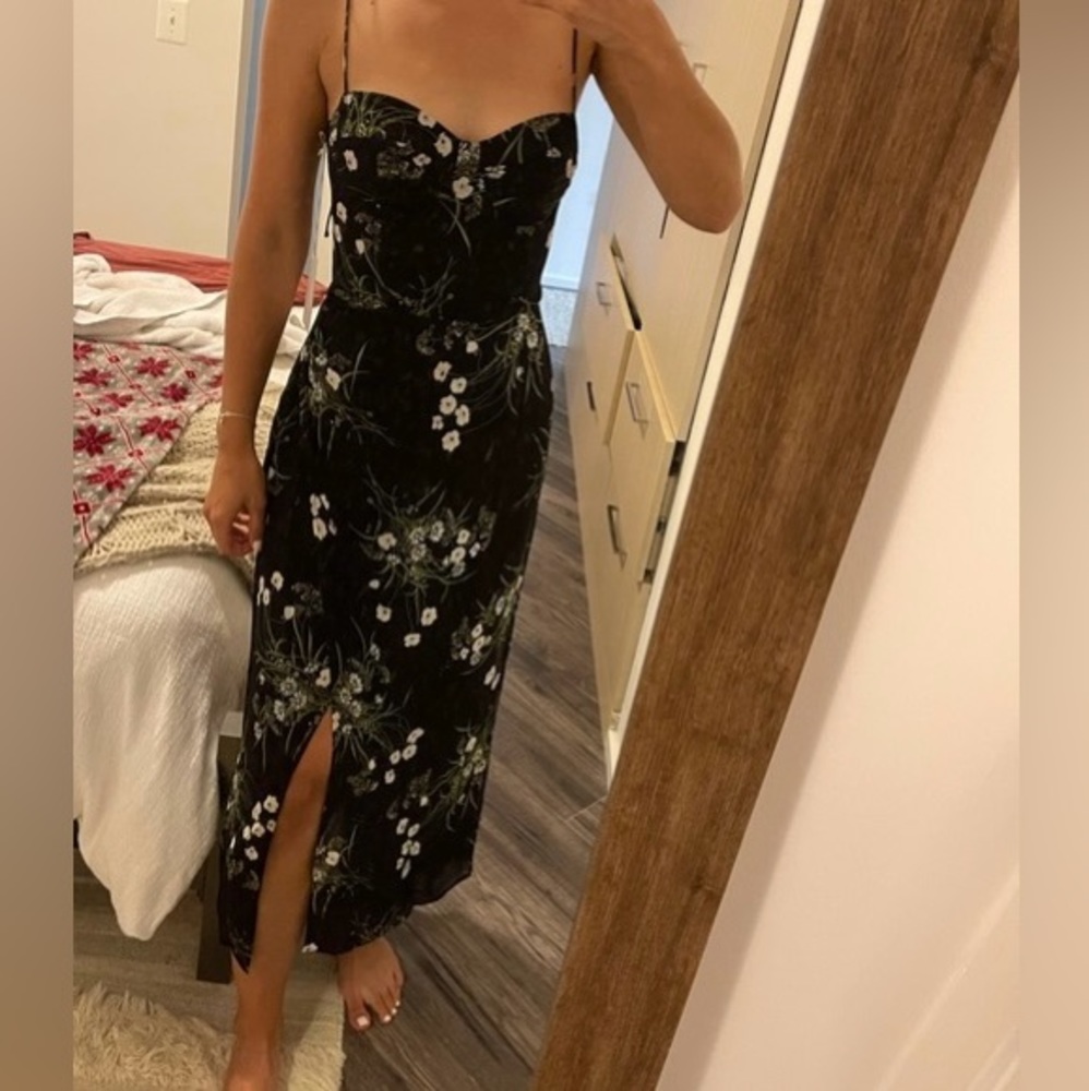 Reformation Kourtney dress - Picture 6 of 11